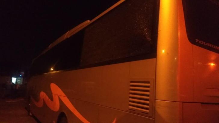 Samsunspor otobüsüne Adana'da taşlı saldırı