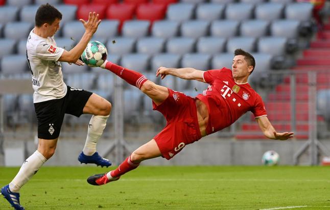 Bayern Münih'te Robert Lewandowski, Gerd Müller'in rekoruna yaklaştı