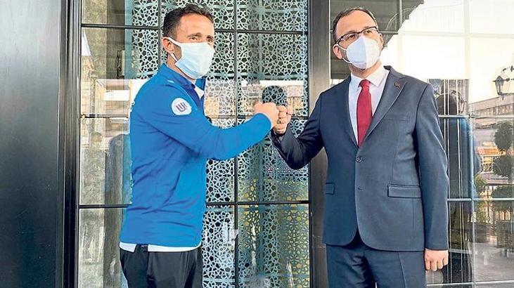 Bakan Kasapoğlu'ndan Ampute Milliler'e ziyaret