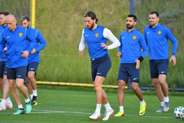 Düşme hattındaki Ankaragücü, Fenerbahçe sınavında