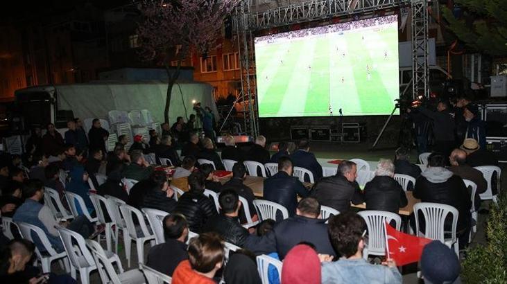 Arda Turan'ın mahallesinde 'El Clasico' heyecanı!