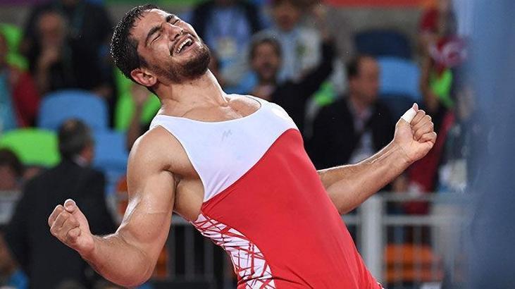 Şampiyon güreşçiler olimpiyattan sonra ilk defa mindere çıkıyor