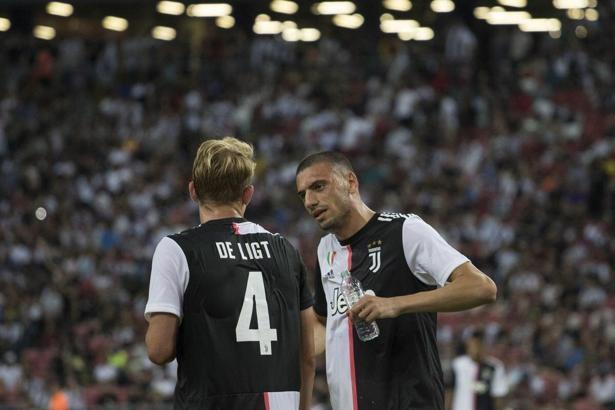 De Ligt, Manchester United'a; Merih, yeniden 11'e
