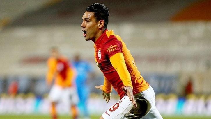 Galatasaray'da Falcao geri döndü!