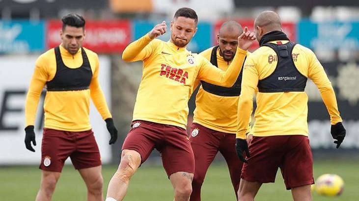 Madde madde Galatasaraylı futbolcuların evdeki yaşamı!