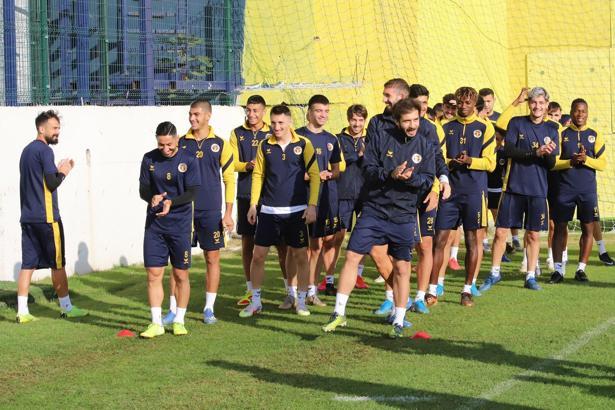 Menemenspor galibiyet serisi yakalamak istiyor