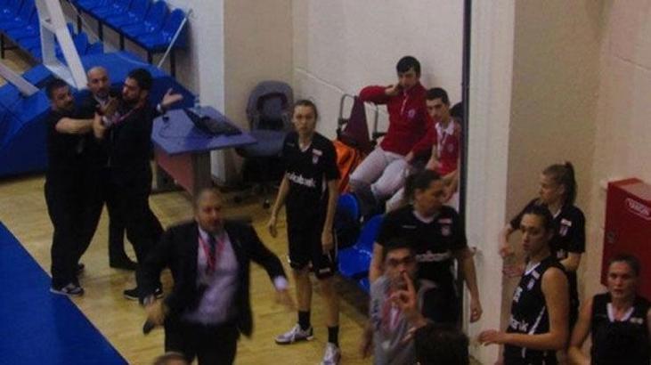 ÇILDIRDI | Beşiktaşlı taraftarlarla kapıştı