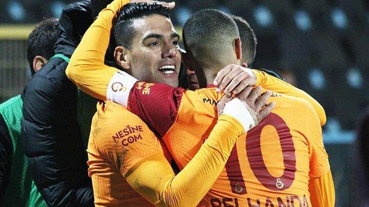 Galatasaray'ın yıldızı Radamel Falcao önce müthiş attı, sonra kırmızı kart gördü!