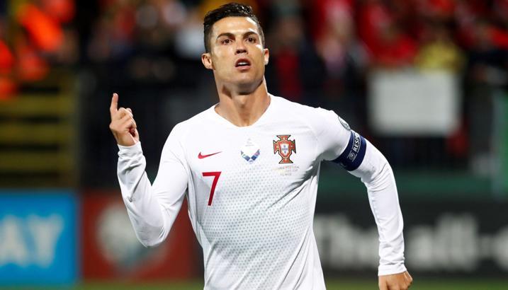 Portekiz'de Cristano Ronaldo uçuşa geçti!
