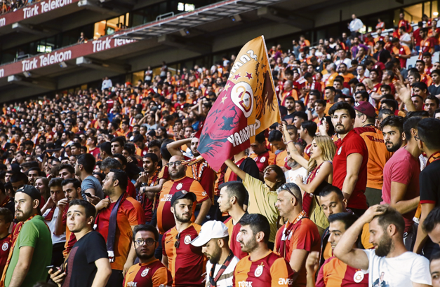 Galatasaray taraftarı şova hazır!