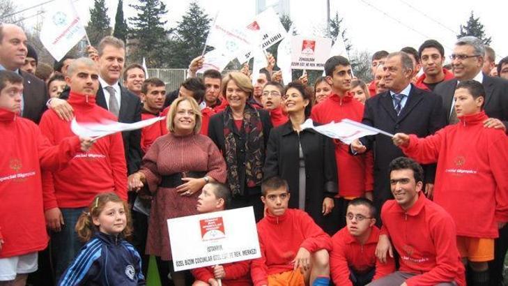 Galatasaray'dan özel sporculara destek