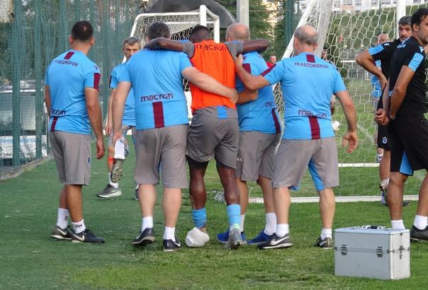 Trabzonspor'a bir şok daha! Caleb Ekuban'dan kötü haber