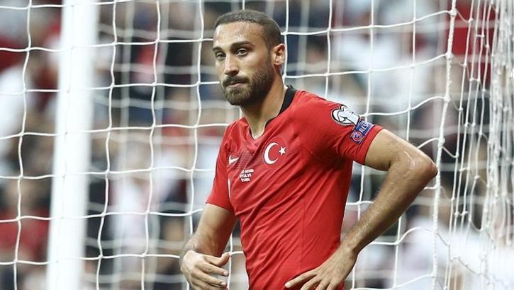 Cenk Tosun uçuşa geçti