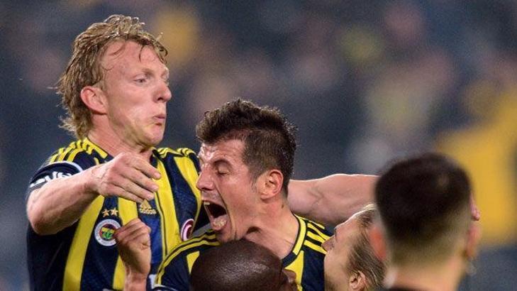 Emre ve Kuyt'tan derbi açıklamaları