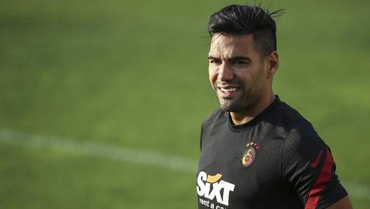 Al İttihad Sportif Direktörü açıkladı: Falcao transfer listemizde