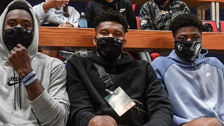 Antetokounmpo kardeşler Panathinaikos - Fenerbahçe maçında