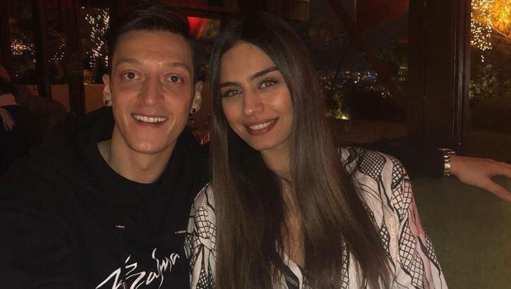 Mesut Özil'in baba oldu