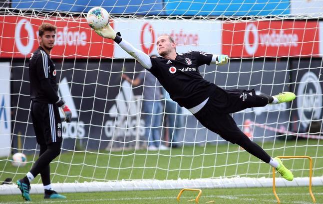 Loris Karius geçit vermiyor!