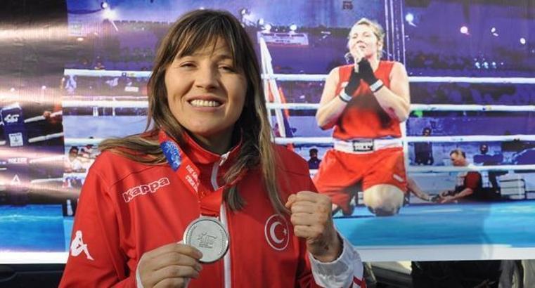 Milli boksör Şennur Demir madalya kazanarak kariyerini noktalamak istiyor