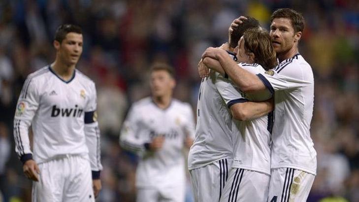 Real kazandı, şampiyonluk ertelendi: 6-2