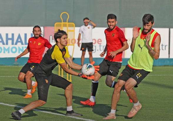 Göztepe'de Çaykur Rizespor maçı hazırlıkları sürüyor