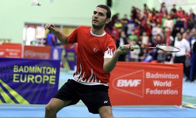 Milli sporcu Emre Lale kota mücadelesi veriyor