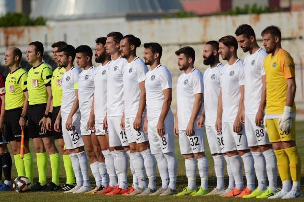 Manisa FK'da Başkan Mevlüt Aktan, futbolcuları kutladı