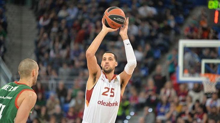 Austin Daye saldırıdan kılpayı kurtuldu