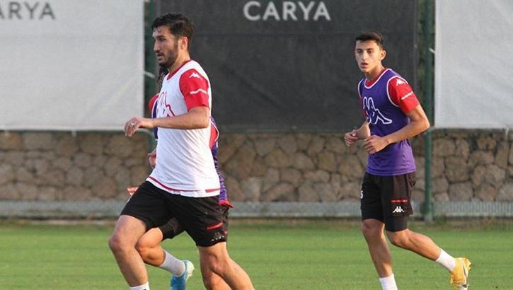 Ali Şafak Öztürk'ten Antalyasporlu futbolcular ve ailelerine büyük jest