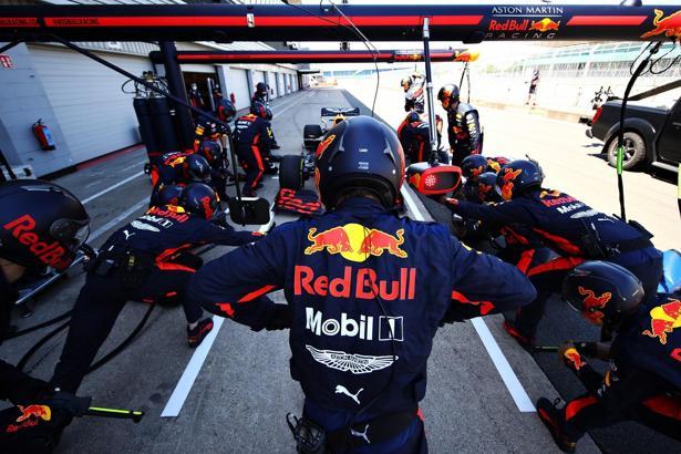 Red Bull Pit Stop Challenge'da heyecan devam ediyor