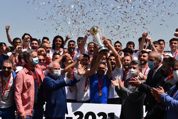 Somaspor, Burhanettin Basatemür'la sözleşme yeniledi