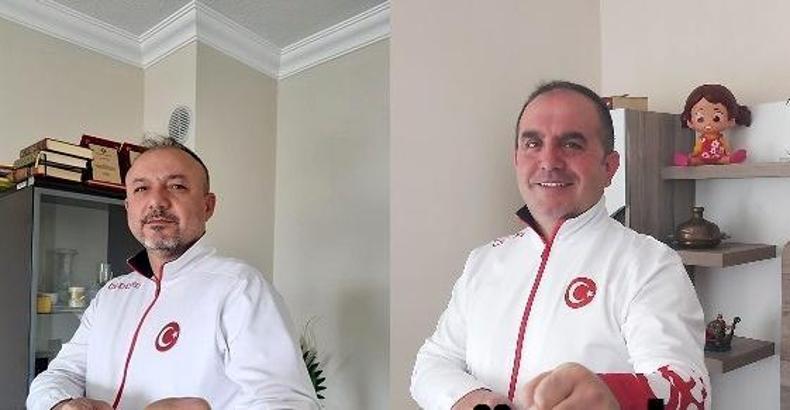 Corona virüs nedeniyle telekonferans yöntemiyle tekvando eğitimi veriyor