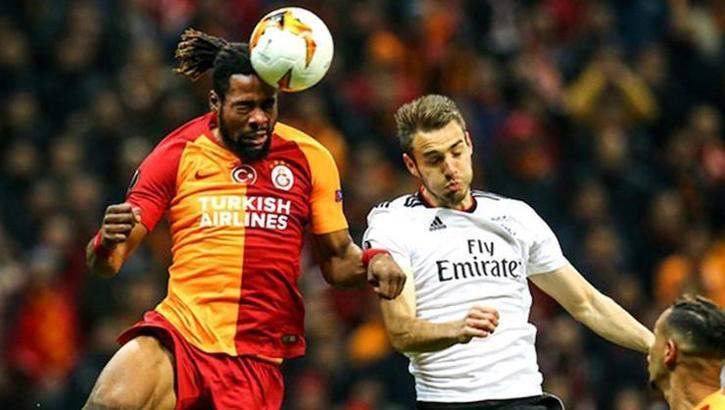 Galatasaray defansta zarar etti!