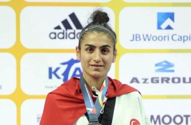 Hatice Kübra İlgün: Evden çıkmamaya özen gösterelim
