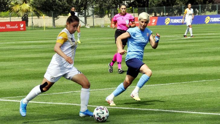 Turkcell Kadınlar Futbol Ligi'nin üçüncüsü ALG Spor
