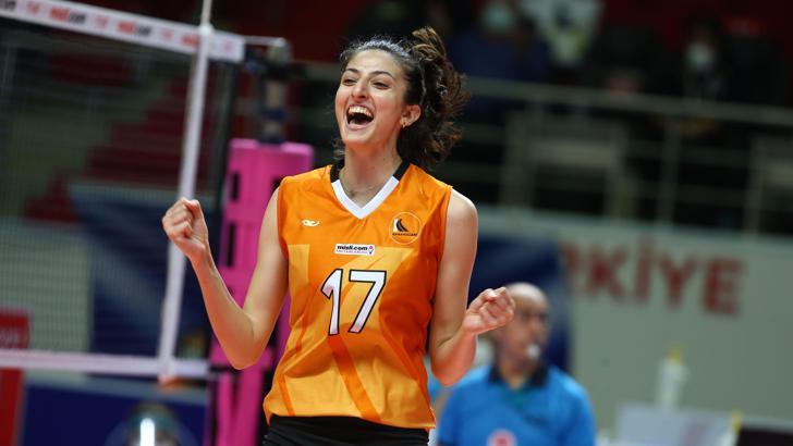 Fenerbahçe Tutku Burcu Yüzgenç'i kadrosuna kattı