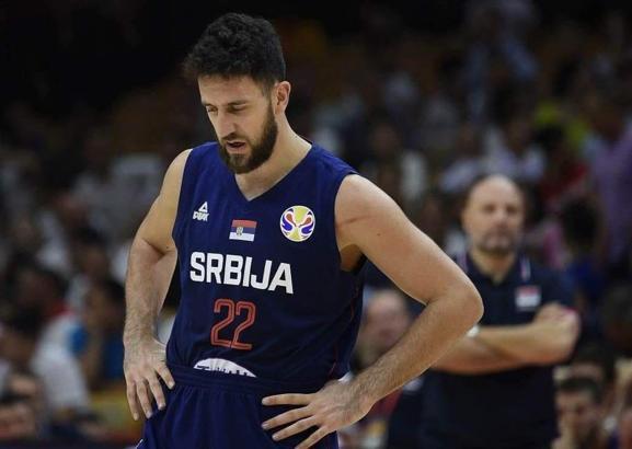 Vasilije Micic acısına rağmen kalacak