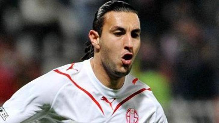 Necati imzayı attı!