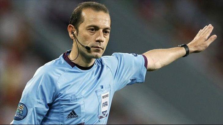 Cüneyt Çakır, Katar'da maç yönetti