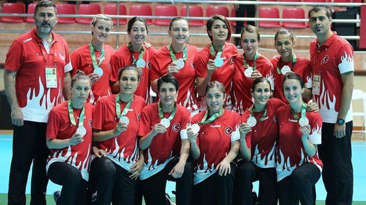 Hentbolda kadın milliler Antalya'da toplanacak