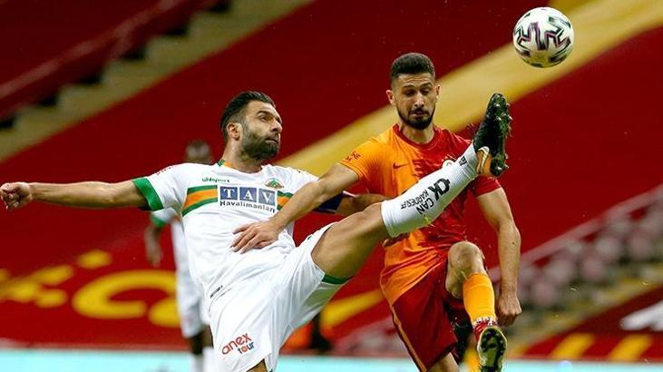 Emre Akbaba bekleneni veremedi