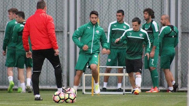 Bursaspor'da Antalya hazırlığı sürüyor