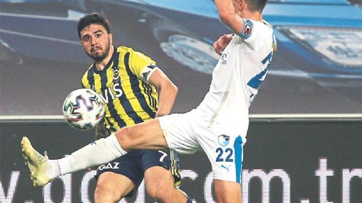 Fenerbahçe'de Ozan Tufan sağ bekte oynadı