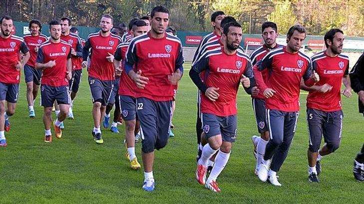 Shelton ve Anıl Kadro dışı