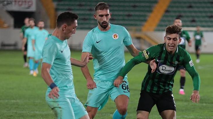 Akhisarspor - Menemenspor maç sonucu: 0 - 0