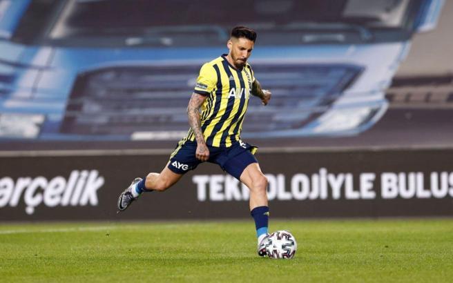 Fenerbahçe'de Jose Sosa 5,5 ay sonra gol buldu