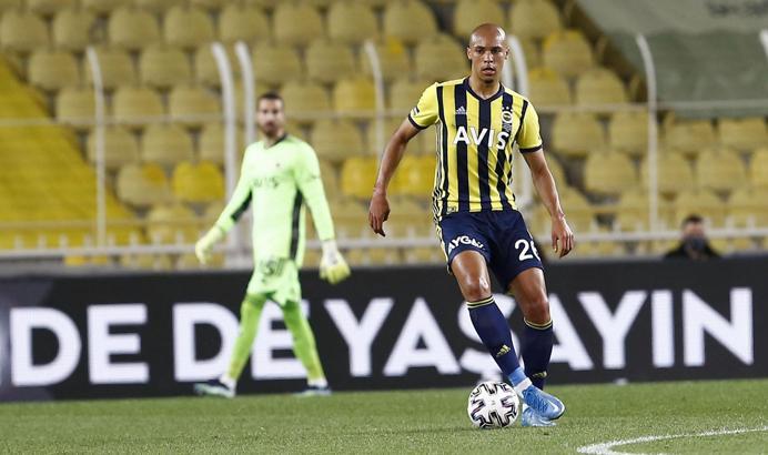 Fenerbahçe'de Marcel Tisserand 10 maç sonra ilk 11'e döndü