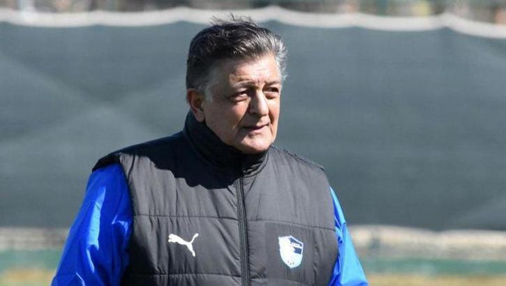 Yılmaz Vural: Dünyanın en iyi takımı da gelse 3 puan almalıyız