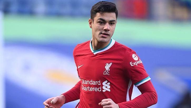 Ozan Kabak, Liverpool'da kalıyor