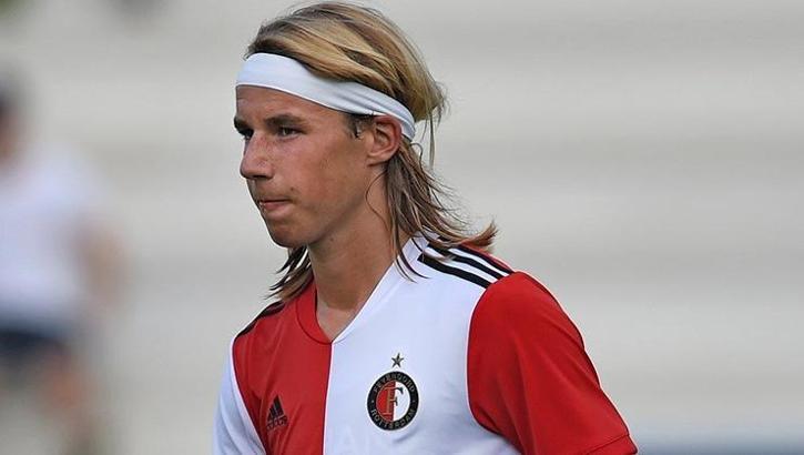 Tıp fakültesini kazanan Feyenoord'lu Mooij, futbolu bıraktı